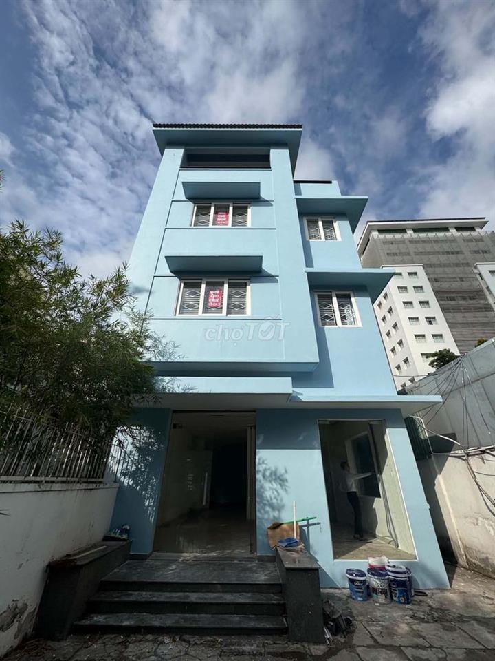 Nhà mặt tiền nguyên căn cho thuê
