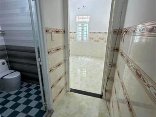 nhà mặt tiền chợ