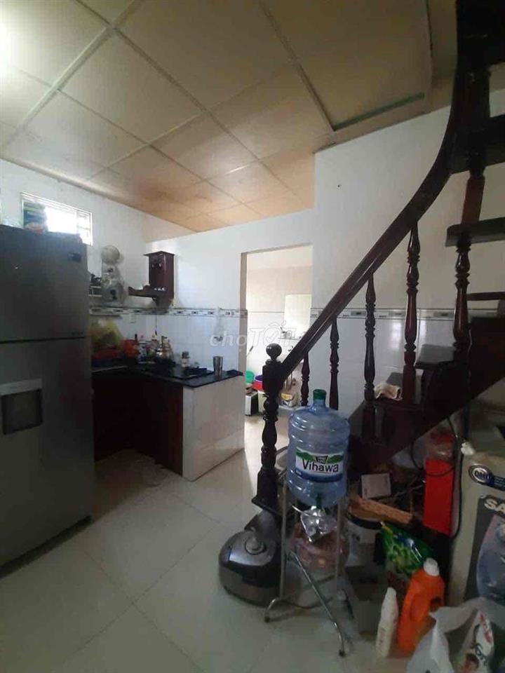 nhà cho thuê 1 lầu 2 phòng Q8