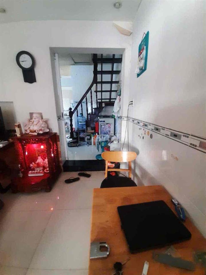 nhà cho thuê 1 lầu 2 phòng Q8
