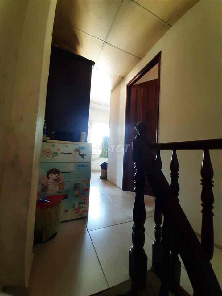 nhà cho thuê 1 lầu 2 phòng Q8