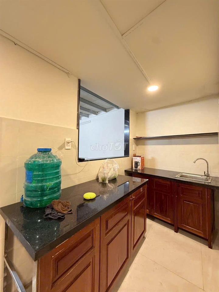 nhà thuê phạm thế hiển f6 q8