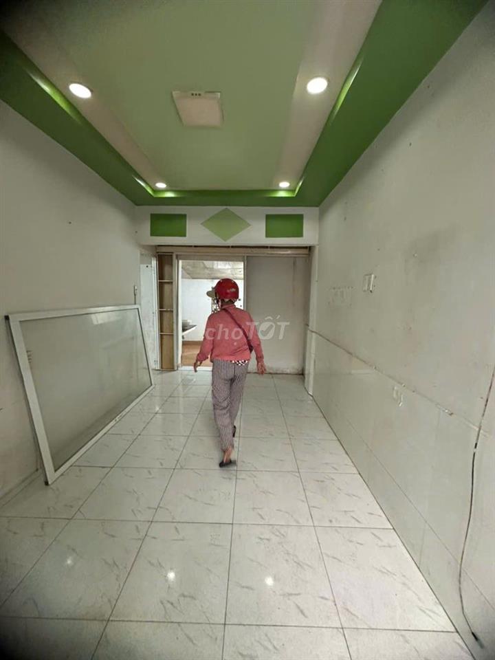 Nhà nhỏ chỉ 650tr f4 Q8