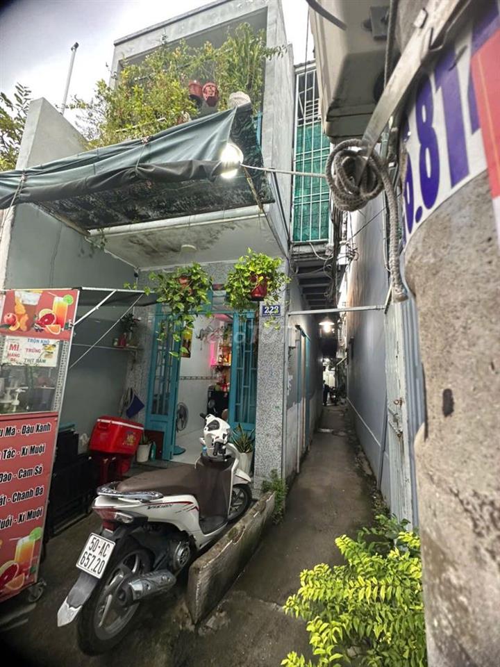 Nhà bán dự phóng ra 2 mặt tiền chỉ 5ty