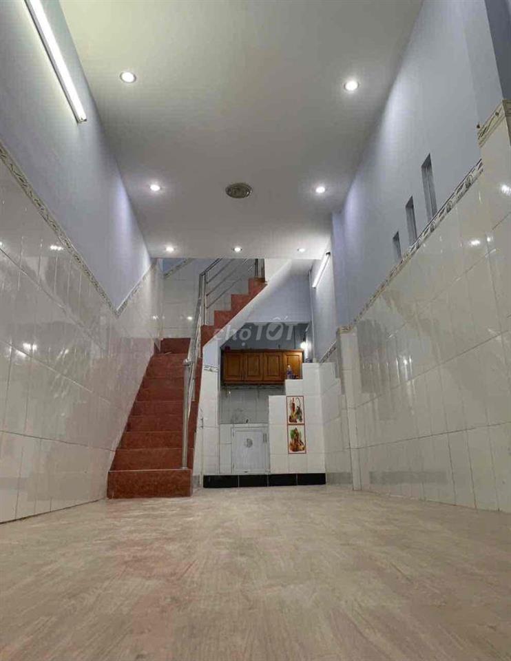 nhà kế bến xe Q8 giá rẻ bất ngờ