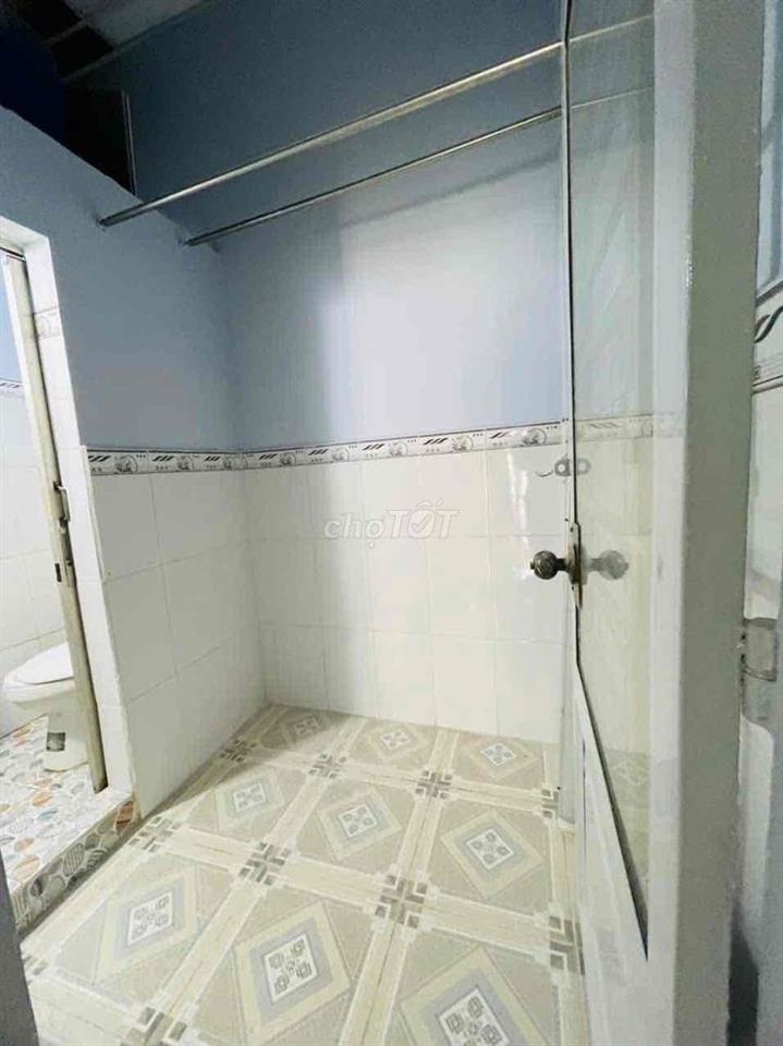 nhà kế bến xe Q8 giá rẻ bất ngờ