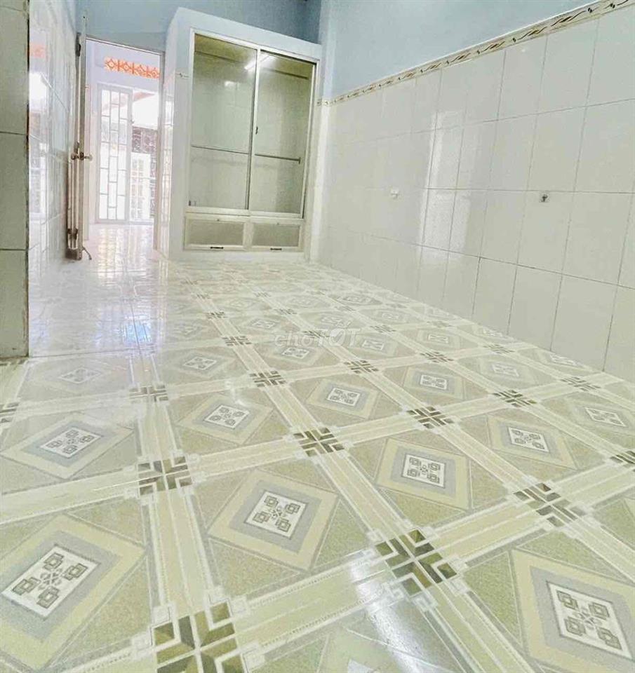 nhà kế bến xe Q8 giá rẻ bất ngờ