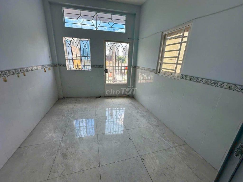 cho thuê nhà f1 Q8 chỉ 6tr mà 2 lầu