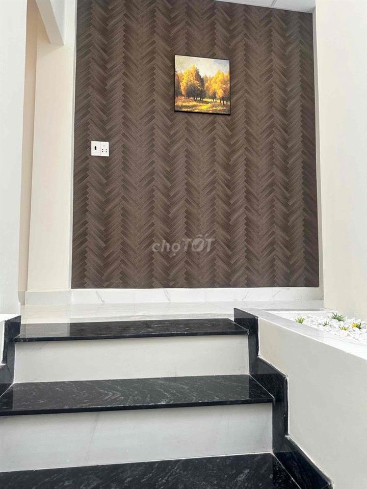 nhà cho thuê cách ben xe Q8