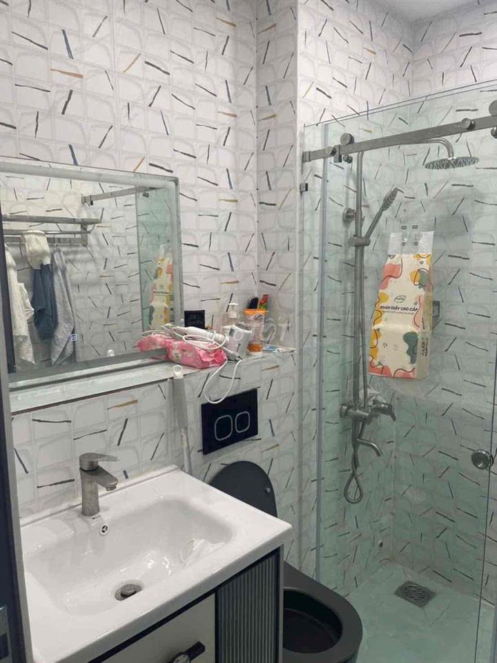 nhà hẻm Trần bìnj trọng f1 q5