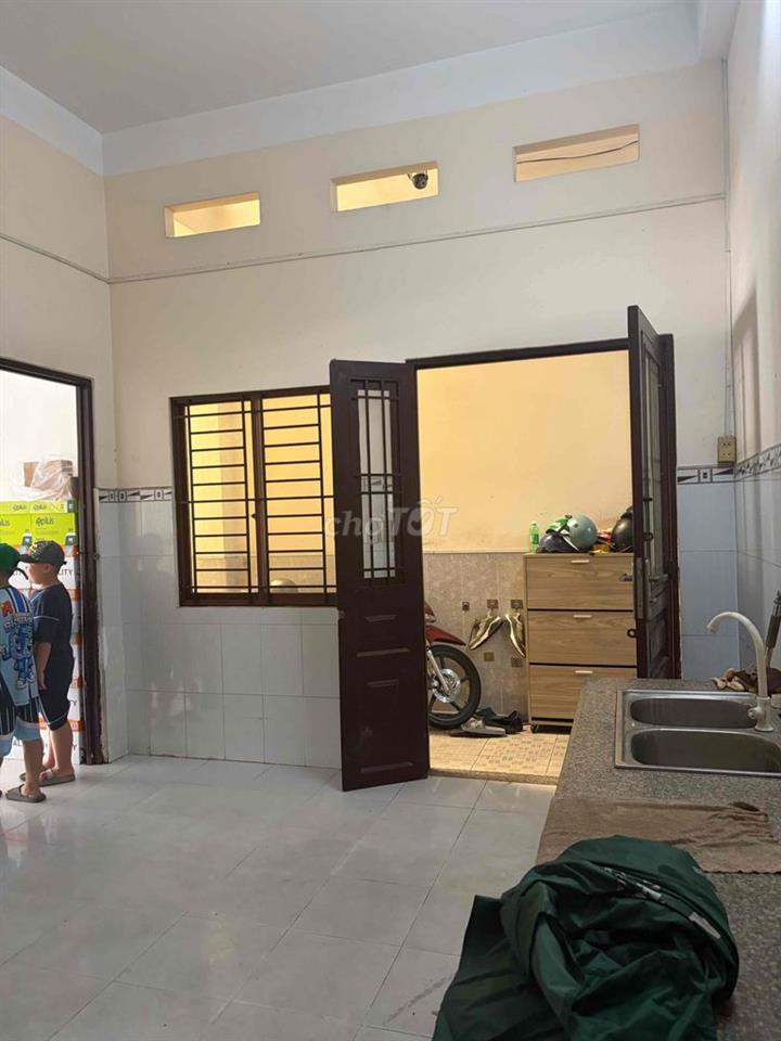 Cho thuê mặt bằng 619 lạc long Quân quận Tân Bình