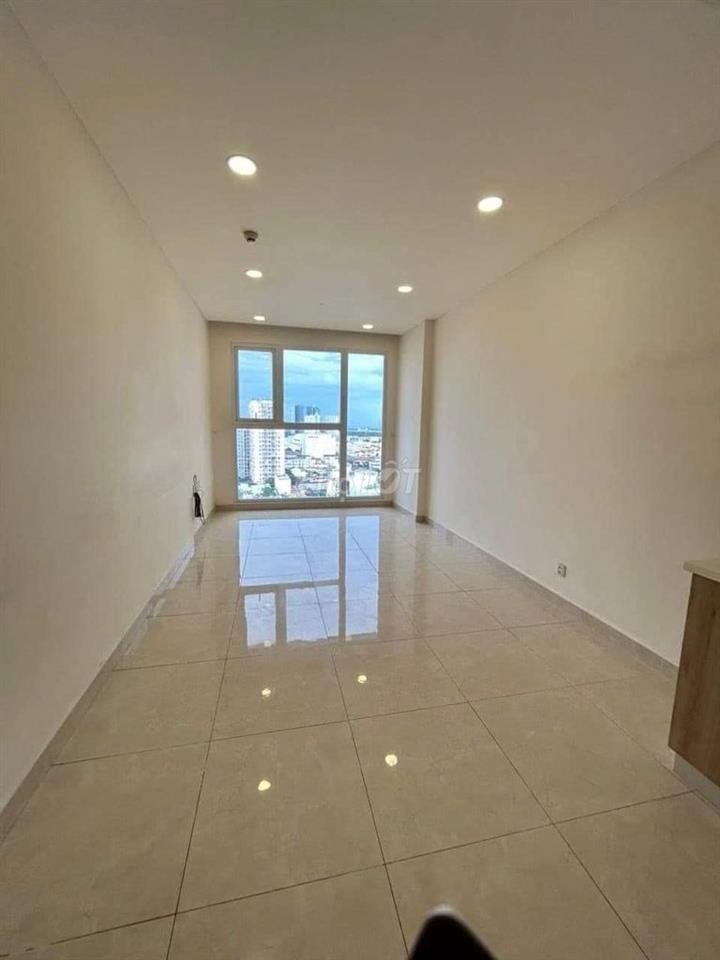 Cho thuê C/c Sacomreal-3PN ko Nội Thất 98m2 giá 11 tr/th có 2 ban công
