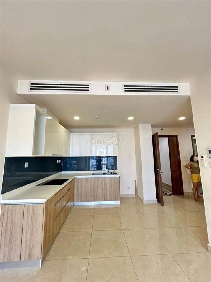Cho thuê C/c Sacomreal-3PN ko Nội Thất 98m2 giá 11 tr/th có 2 ban công