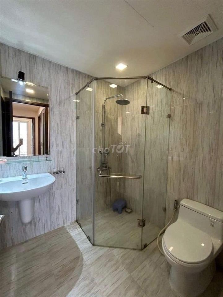 Cho thuê C/c Sacomreal-3PN ko Nội Thất 98m2 giá 11 tr/th có 2 ban công
