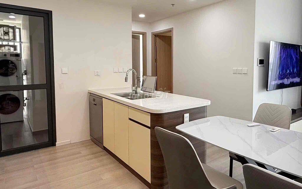 2PN+ FULL NỘI THẤT ĐẸP VIEW THOÁN,SẴN CHO THUÊ 15tr/1 THÁNG VINQ9.