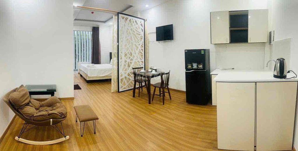 căn hộ có ban công full nội thất