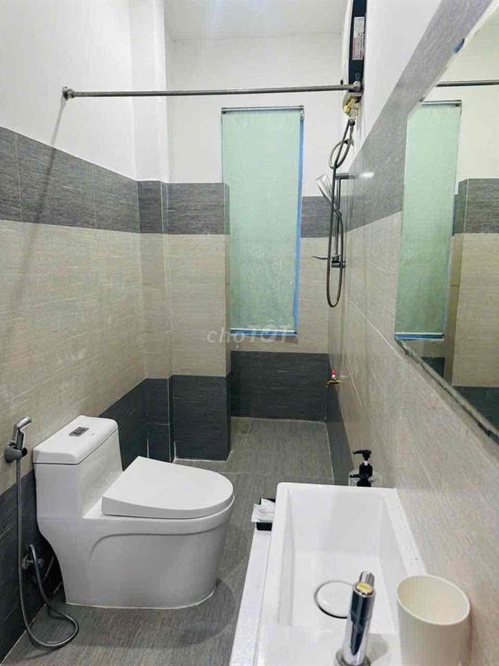 căn hộ có ban công full nội thất
