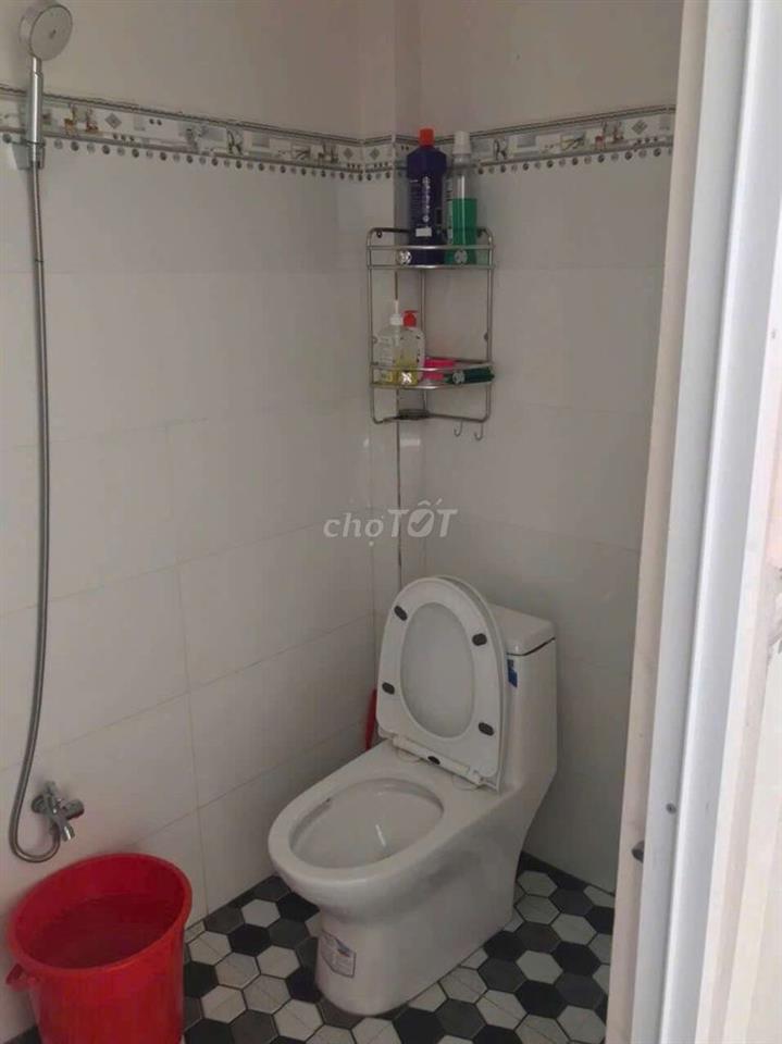 Cho thuê nhà nguyên căn 1 trệt 1 lầu ngay vòng xoay chợ Bến Cát