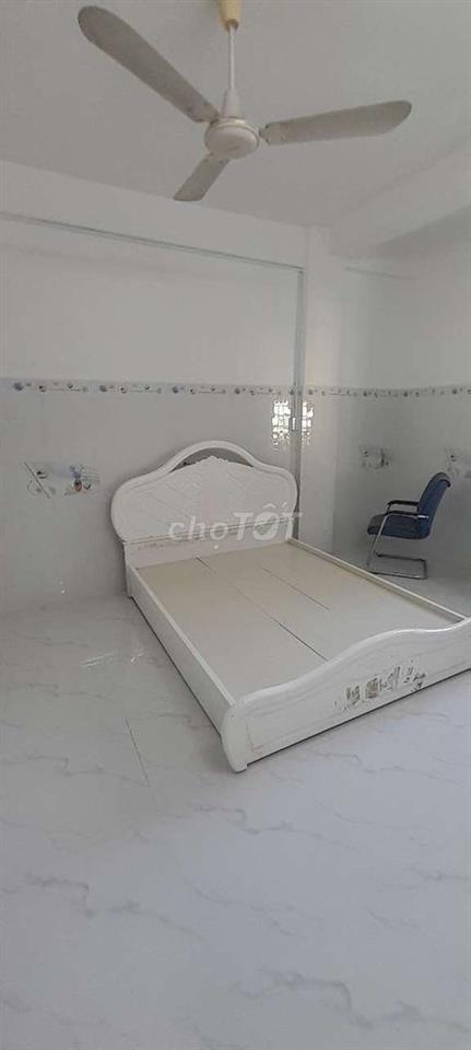 Cho thuê căn hộ lầu 3 C/Ç Lý Thường kiệt, Vĩnh Viễn,,p7, q11 TPHCM