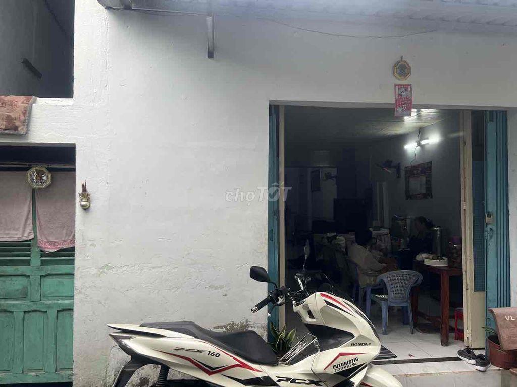 bán nhà A4/4 quốc lộ 50, x. Bình Hưng TPHCM. 5,7mx 16,5m