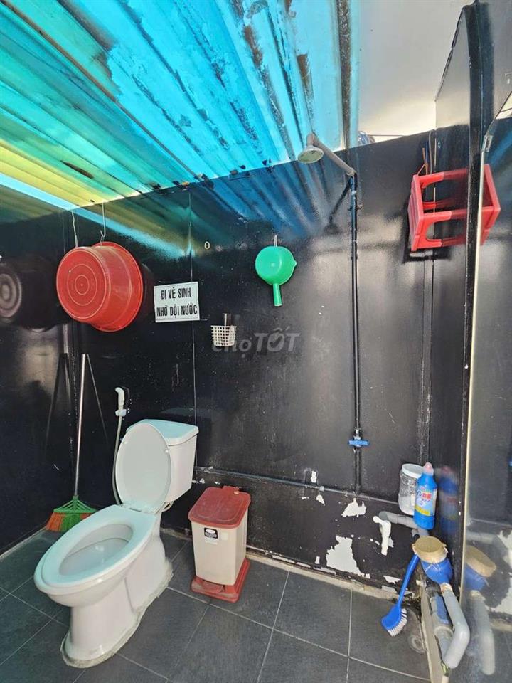 Cho thuê Mặt Bằng Sân Thượng Tiền Rộng
