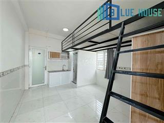 Phòng trọ duplex có cửa số thoáng