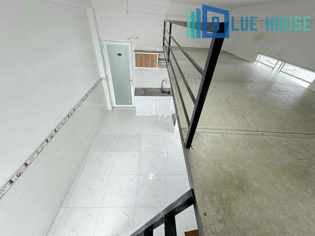 Phòng trọ duplex có cửa số thoáng