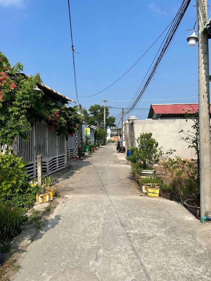 C.Chủ bán nhà 5x21 Long Trạch Cần Đước 1 Trệt 1 Lầu