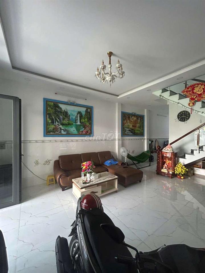 C.Chủ bán nhà 5x21 Long Trạch Cần Đước 1 Trệt 1 Lầu