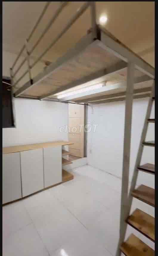 Tìm bạn nữ ở ghép 3 người