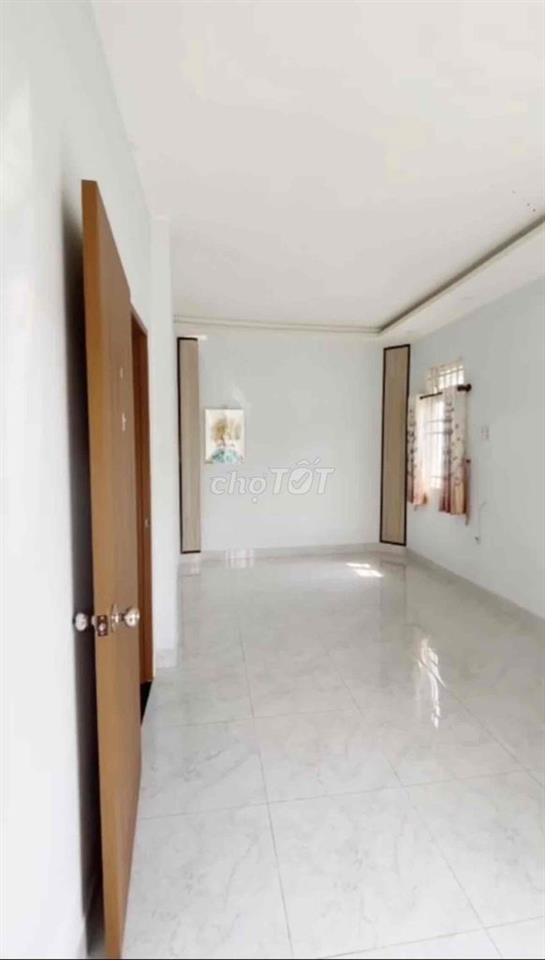 Nhà gò vấp 2 lầu. gần pham văn đồng gần trung tâm siêu thi Emart