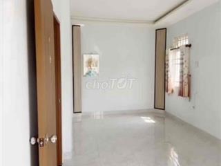 Nhà gò vấp 2 lầu. gần pham văn đồng gần trung tâm siêu thi Emart
