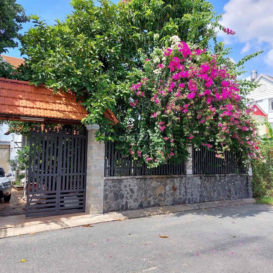 Nhà biệt thự