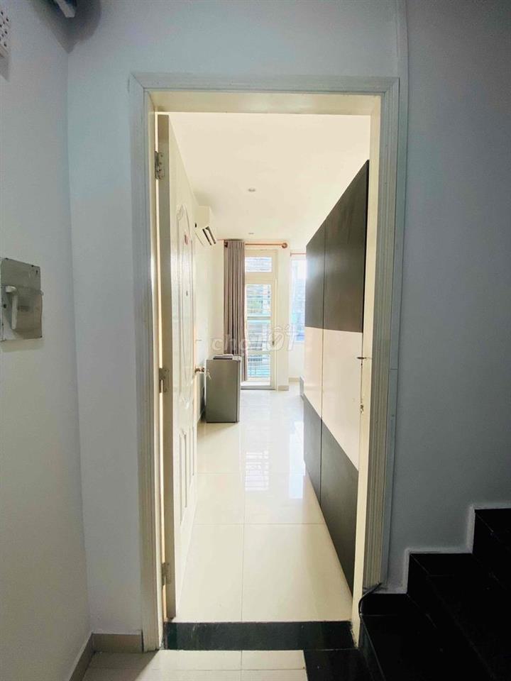 PHÒNG TRỌ QUẬN 3 - KẾ QUẬN 10, BAN CÔNG, CỬA SỔ THOÁNG MÁT