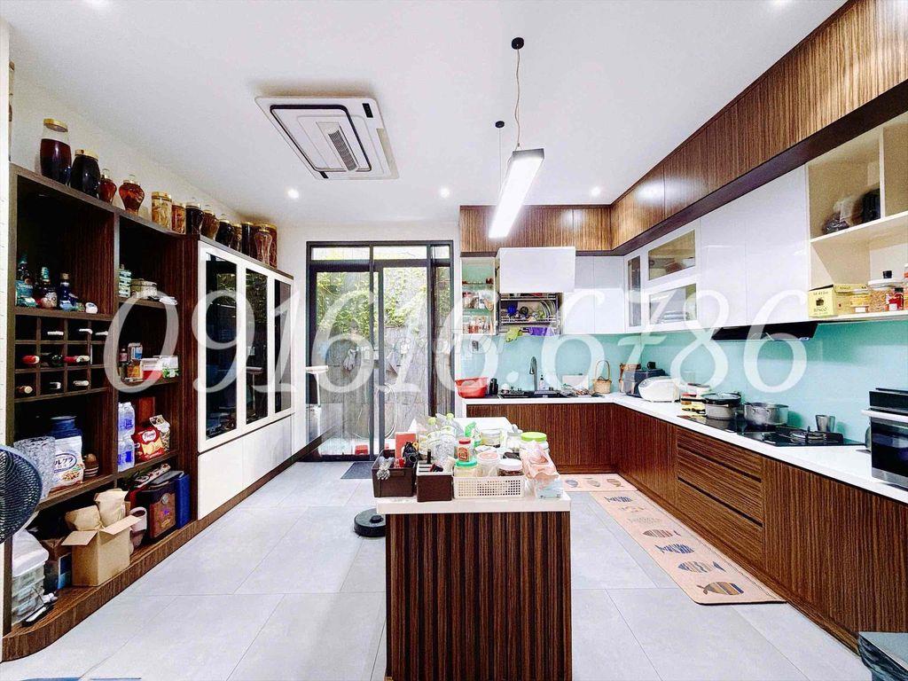 NHÀ XÂY CỰC ĐẸP - CÓ Ô CHỜ THANG MÁY - 3 GIẾNG TRỜI THOÁNG MÁT