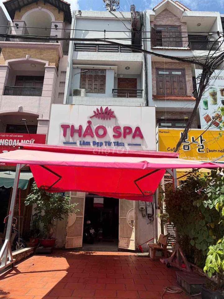 nhà nguyên căn 1 trệt,3 lầu mặt tiền đường Linh trung
