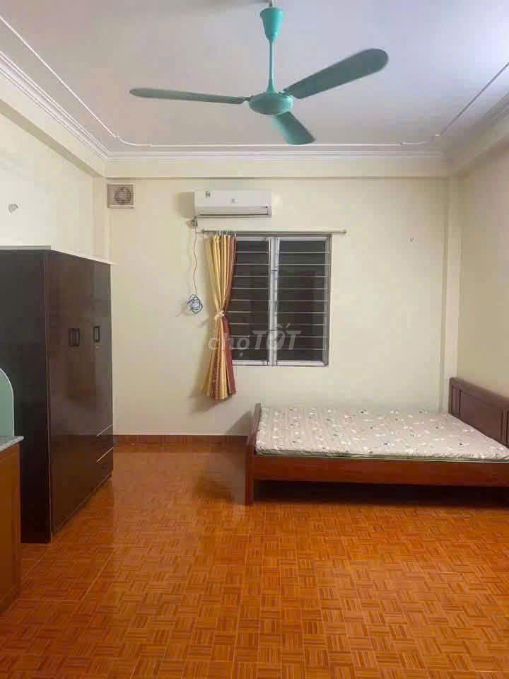  Ngõ 113 Yên Hòa và ngõ 148 Trần Duy Hưng ( gần Đh Lao động xh )