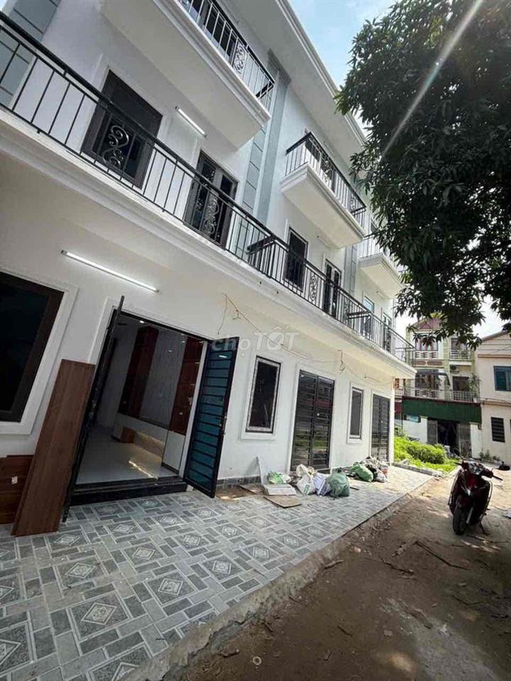 🏡 NHÀ 3 TẦNG MỚI XÂY – NHẬN NHÀ Ở NGAY! 🔥  ✨ Diện tích khoảng 40m² – m
