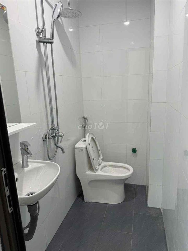 🏡 NHÀ 3 TẦNG MỚI XÂY – NHẬN NHÀ Ở NGAY! 🔥  ✨ Diện tích khoảng 40m² – m
