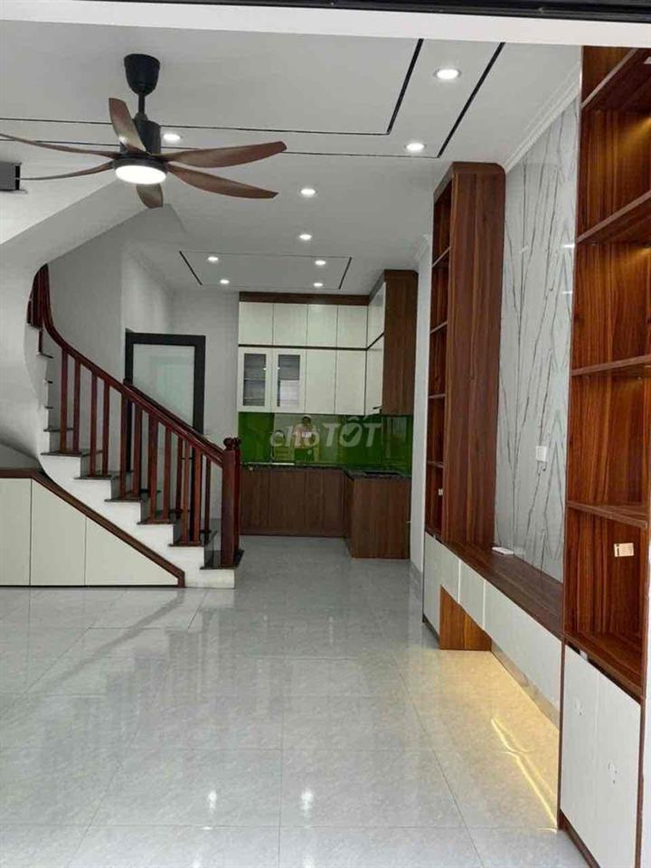 🏡 NHÀ 3 TẦNG MỚI XÂY – NHẬN NHÀ Ở NGAY! 🔥  ✨ Diện tích khoảng 40m² – m