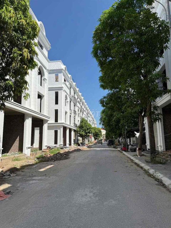 Bán nhà 4 tầng view công viên khu đô thị Phúc Thành Bần, Mỹ Hào, Hưng