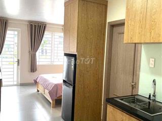 Studio Quận 1 25-30m² Full Nội Thất, Ban Công, Thang Máy