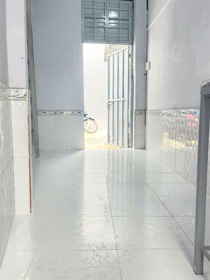Phòng mới sạch thoáng mát 989044272