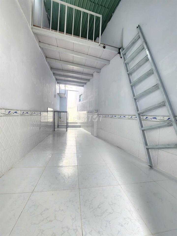 Phòng mới sạch thoáng mát 989044272