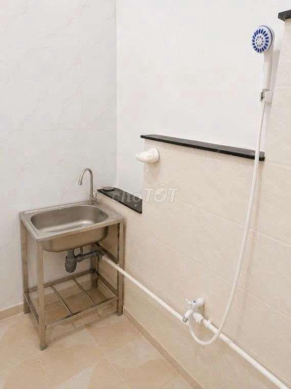 Phòng Studio Tầng 2 Huỳnh Tấn Phát, Q7 – Giờ Giấc Tự Do, Khóa Vân Tay
