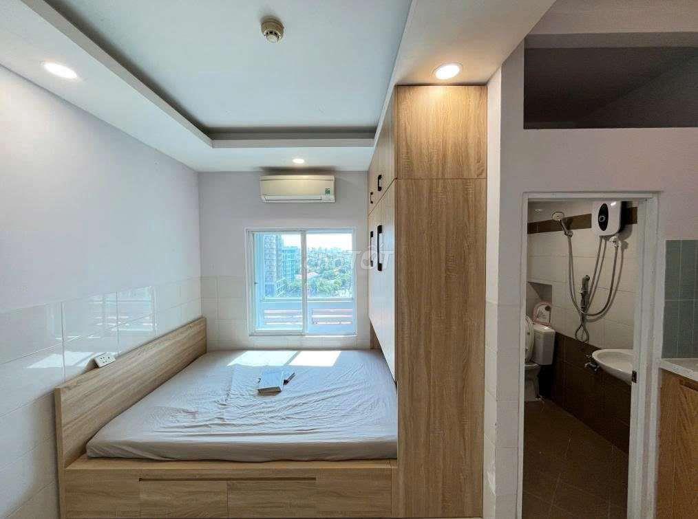 **CĂN HỘ CAO CẤP Q7 ĐẦY ĐỦ NỘI THẤT, CỬA SỔ THOÁNG, VIEW ĐẸP!**