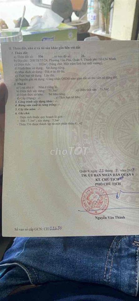 nhà đang ở cần bán gấp