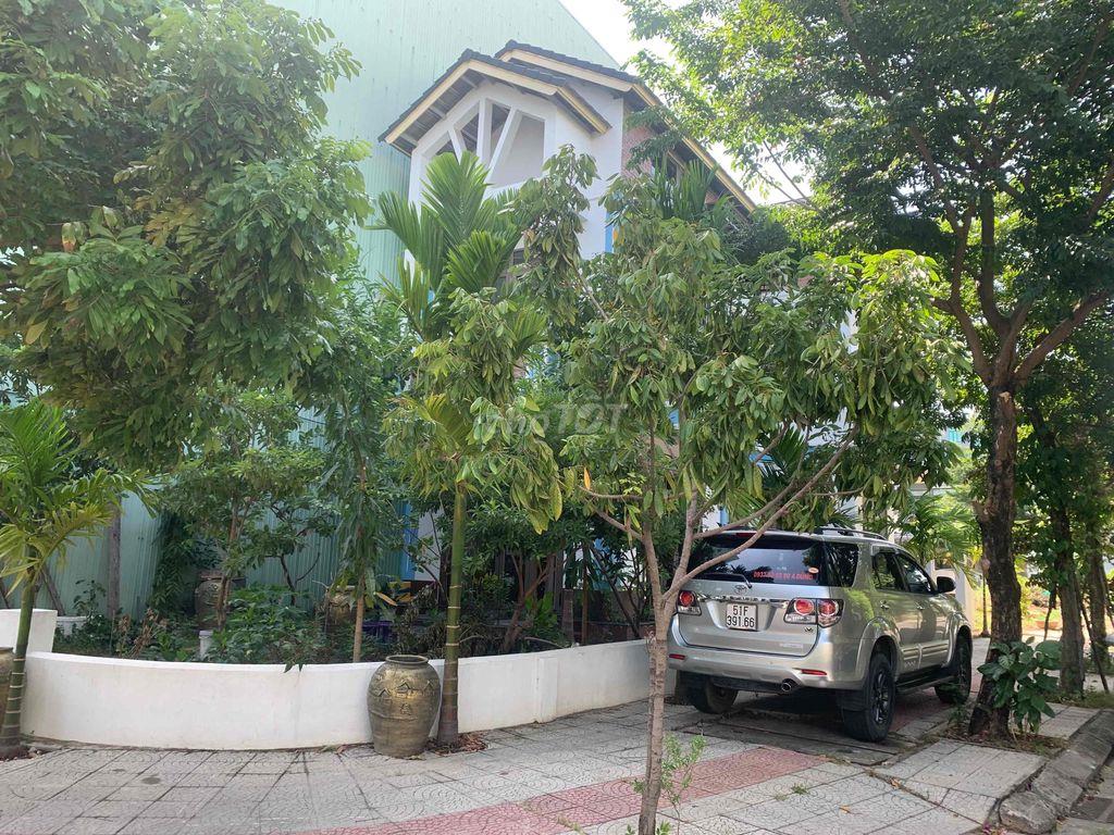 Cho thuê nhà sân vườn  Góc  2 Mặt Tiền  Đường Tiện ở và Kinh Doanh