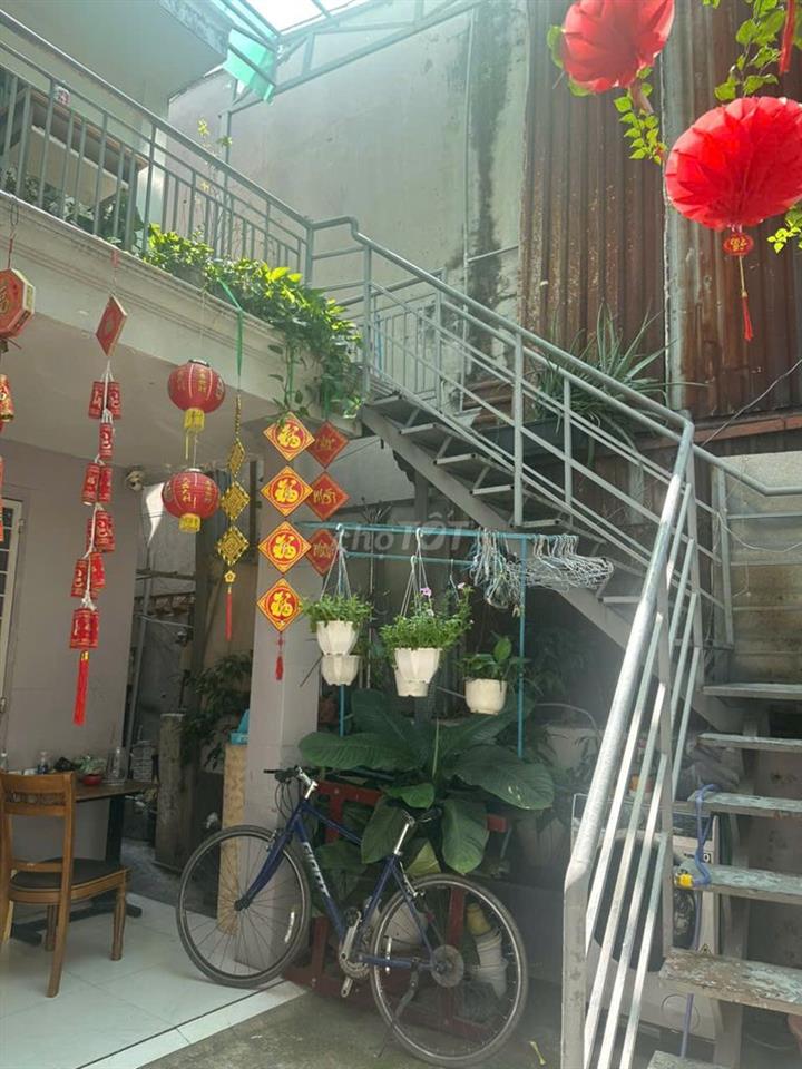 Cho thuê nhà nguyên căn 140m2 18tr/tháng