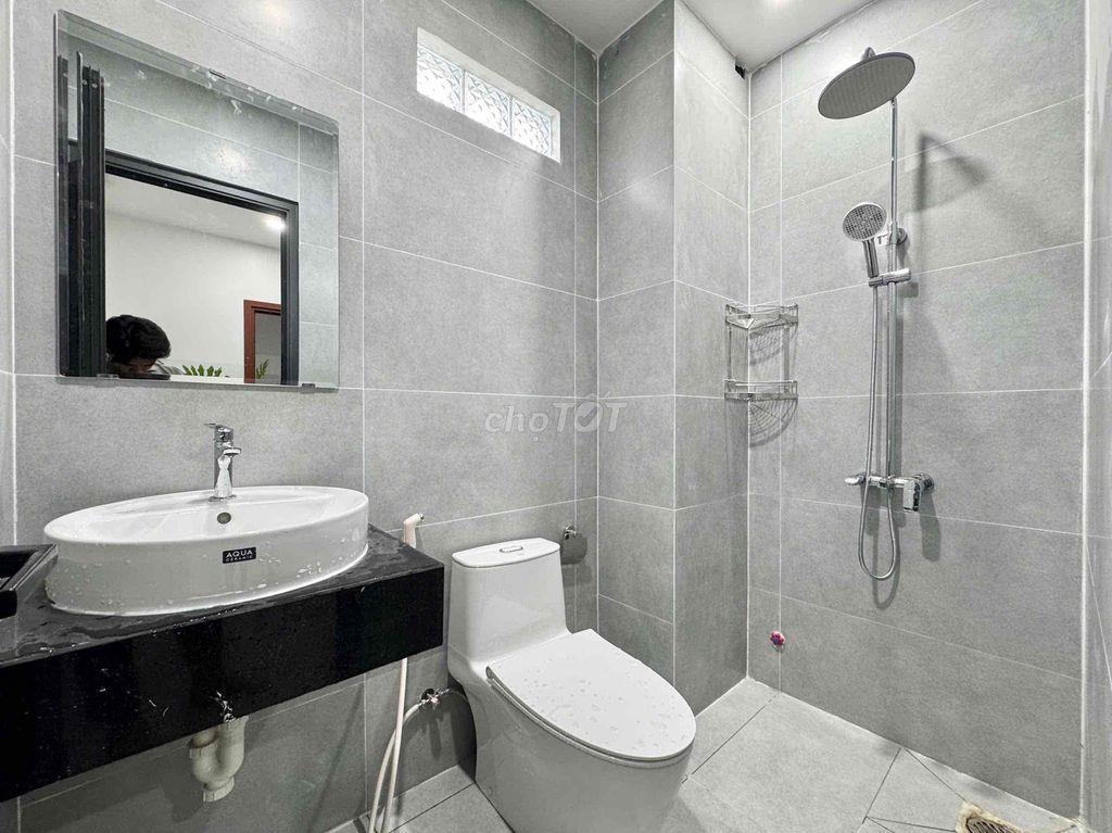 STUDIO DẠNG CAO CẤP NẰM NGAY VƯỜN LÀI CÓ BAN CÔNG THOÁNG MÁT
